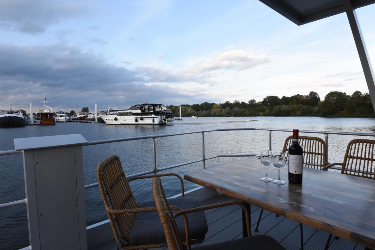 Villa Tiny Floating House Ibiza Maastricht Exterior foto